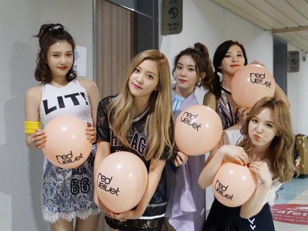 Rộ tin đồn Red Velvet có tên fandom chính thức sau 3 năm ra mắt