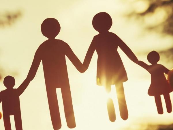 Những mốc thời gian hạnh phúc: Gia đình không là duy nhất