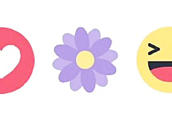 Ngày hôm nay, sắc hoa tím phủ kín cả Facebook, bạn đã thử chưa?