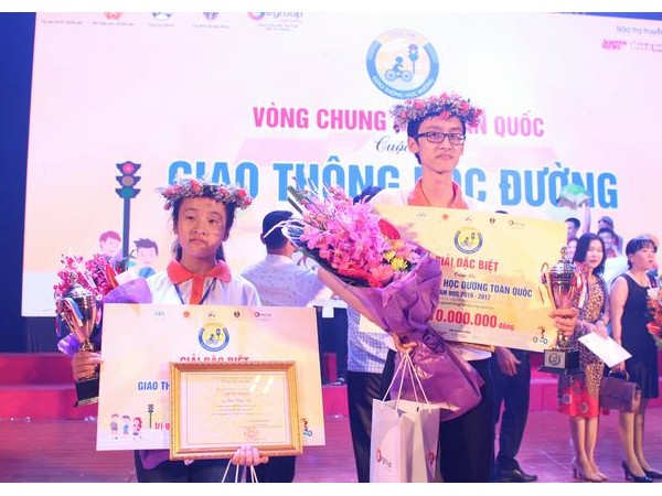 Cuộc thi “Giao thông học đường” năm học 2016 - 2017 xướng tên Quán quân mùa thứ hai