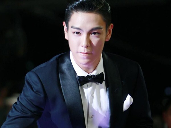 Mẹ của T.O.P (BIG BANG) phẫn nộ vì những bài báo sai sự thật về con trai