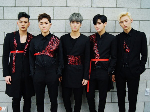 5 thành viên NU'EST hội ngộ tại concert của "Produce 101", thông báo đang thực hiện album mới