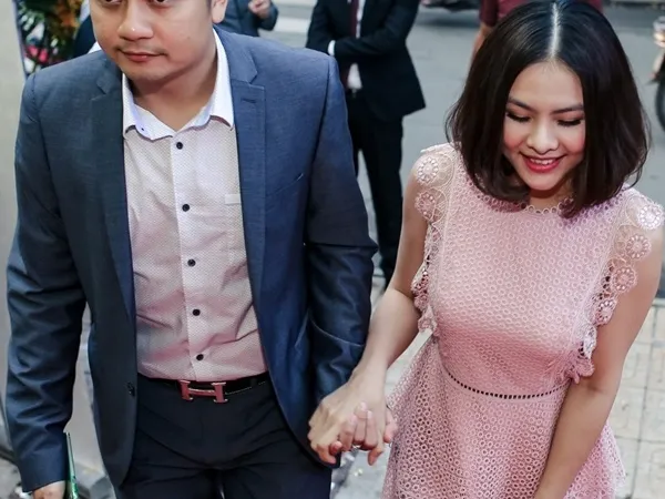 Diễn viên Vân Trang bất ngờ tái xuất, rủ chồng đi làm đẹp sau thời gian sinh con