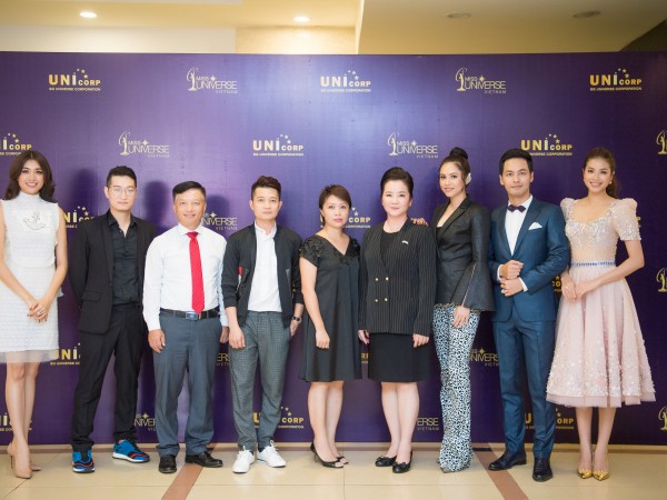 Ban giám khảo Hoa hậu Hoàn vũ Việt Nam 2017 chính thức lộ diện ở vòng sơ khảo miền Bắc
