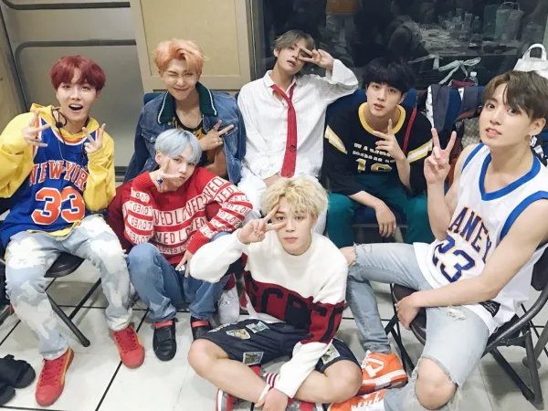 BTS trở thành nhóm nhạc K-Pop đầu tiên sở hữu MV có hơn 3 triệu like trên YouTube