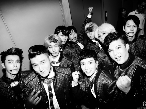 Super Junior chính là nhóm nhạc K-Pop chiều fan nhất Trái Đất này!