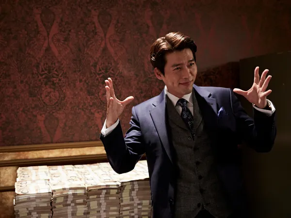 “Tay lừa đảo” Hyun Bin tái ngộ khán giả Việt Nam cùng “Vòng Xoáy Lừa Đảo”