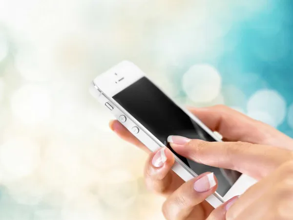 iOS gặp lỗi lạ, một loạt người dùng iPhone vô cùng ức chế vì điện thoại gần như tê liệt