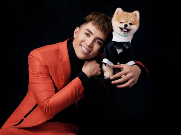 Will khiến fan ghen tị với loạt ảnh "tình thương mến thương" bên cún cưng đầu năm mới