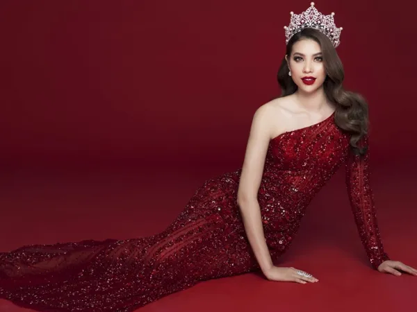 Phạm Hương xinh đẹp lộng lẫy trong bộ ảnh cuối cùng với vai trò đương kim HHHV Việt Nam