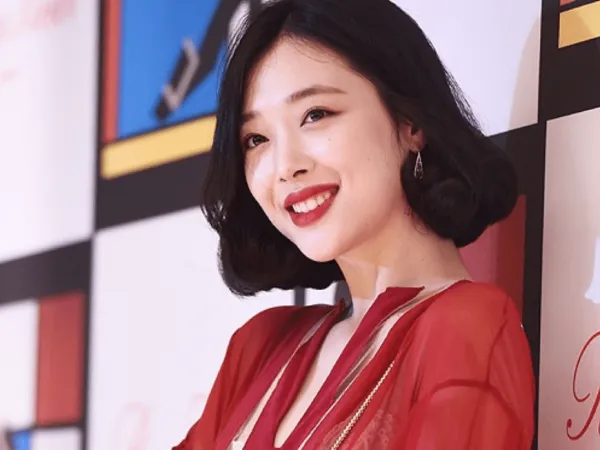Liên tục khoe clip luyện vũ đạo, Sulli liệu có trở lại làm ca sĩ?