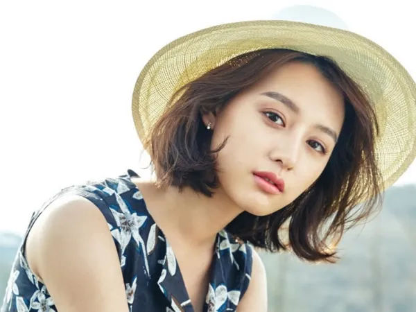 Vì sao Kim Ji Won (Hậu duệ Mặt Trời) nhất quyết nói không với mạng xã hội?
