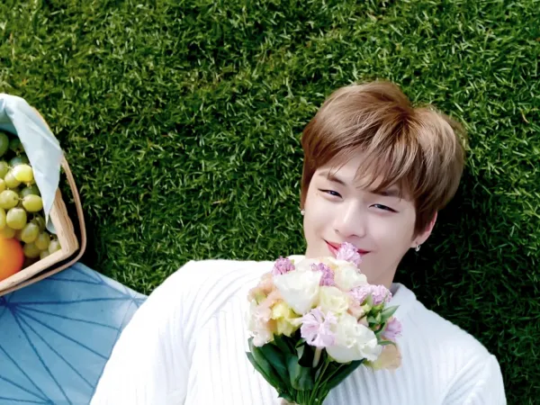 Không còn nghi ngờ gì nữa, Kang Daniel (Wanna One) đúng là nam thần hoàn hảo từ đầu đến chân