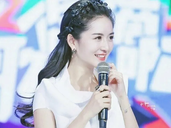 Tạ Na trở thành minh tinh sở hữu lượt theo dõi “khủng” nhất trên Weibo 