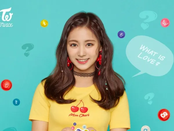 Khả năng đối đáp ứng biến của Tzuyu (TWICE) “không phải dạng vừa đâu”