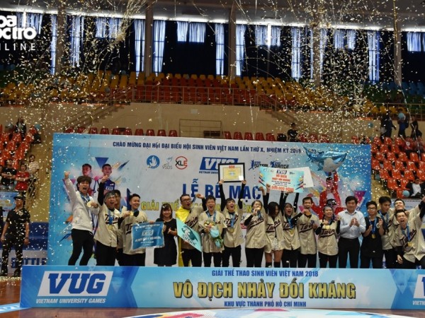 Đại học Bách Khoa TP.HCM xuất sắc trở thành tân vương mới của VUG Dance Battle 2018!