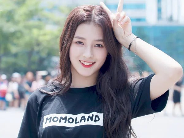 Ai cũng công nhận đây chính là nữ idol con lai xinh đẹp nhất K-Pop