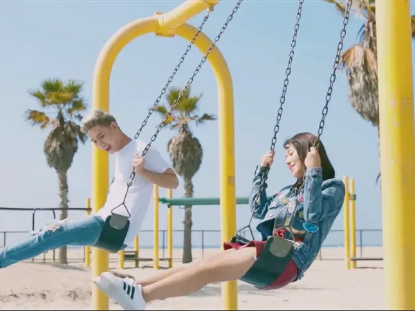 9x gốc Việt trở lại với MV mới, hé lộ chuyện tình thú vị với Đại Nhân tại California