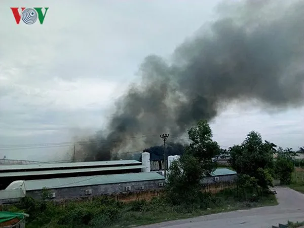 Hải Phòng: Cháy lớn thiêu rụi 3 nhà xưởng rộng hàng nghìn m2