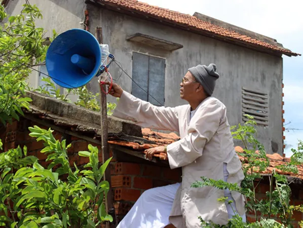 Phú Yên: Một người dân tự bỏ tiền túi "bảo vệ" an toàn cho người tham gia giao thông