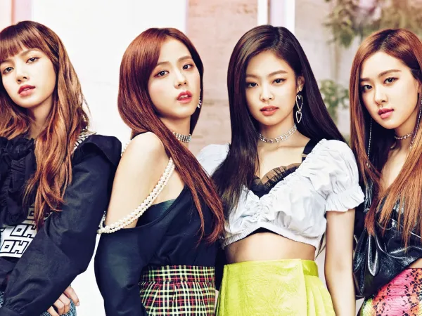 YG Ent bị fan mắng mỏ vì bỗng dưng cho BLACKPINK tận hai ca khúc chủ đạo