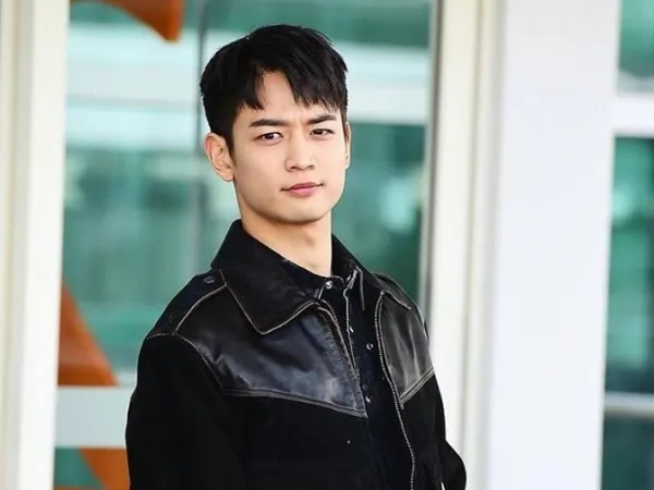 Vì sao Minho (SHINee) vẫn chọn ở lại ký túc xá sau hơn 10 năm debut?