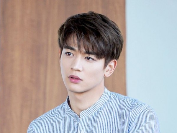 Minho (SHINee) từng bị bố dọa đuổi ra khỏi nhà vì lý do không ai ngờ đến