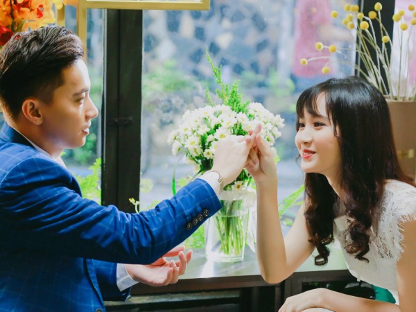 Jang Mi khóc hết nước mắt trong MV nhạc phim của "Tìm Vợ Cho Bà"