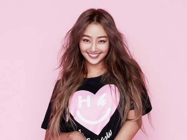 Câu chuyện bất ngờ và cảm động đằng sau hình xăm gây tranh cãi của Hyorin (Sistar)