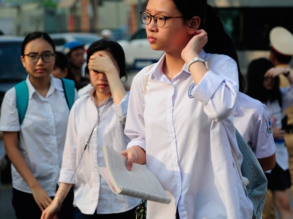 Kỳ thi vào lớp 10 THPT năm 2019 tại Hà Nội: Thi vào trường chuyên phải qua 2 vòng
