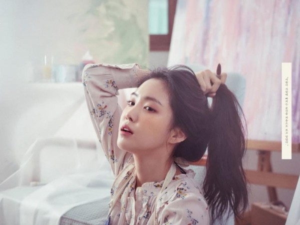 Để có được một bức ảnh "huyền thoại", Naeun (Apink) cũng phải đau đầu như thế này