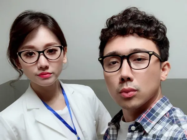 Góc “tình bể bình”: Trấn Thành đóng phim mới, Hari Won cũng cùng lúc xuất hiện