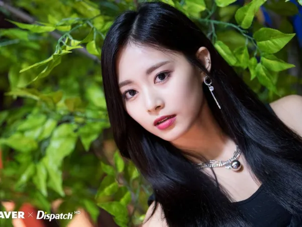 Xinh đẹp ngời ngời như thế mà kỹ năng chụp selfie của Tzuyu lại cực tệ