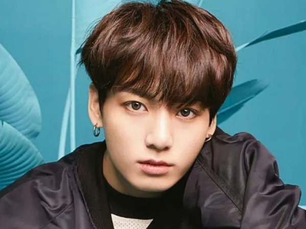 Cặp đôi này sắp cưới đến nơi rồi, mà Jungkook (BTS) vẫn chưa biết họ hẹn hò