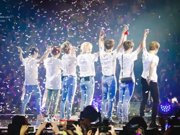 Đây là động thái đầu tiên của BTS trong "tâm bão" bị hủy show tại Nhật