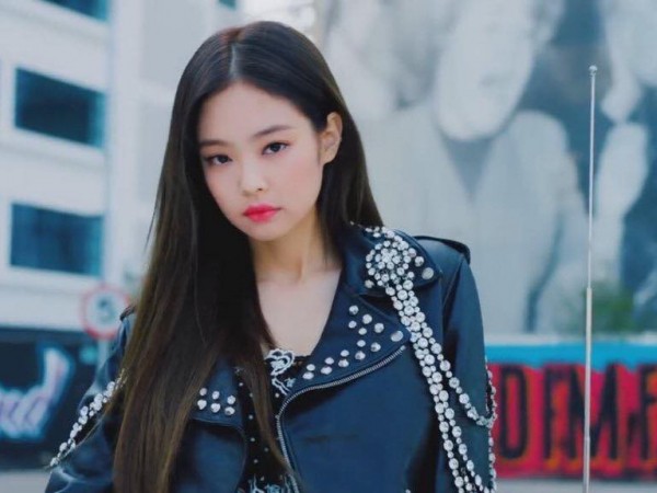 Với "SOLO", Jennie (BLACKPINK) đạt thành tích mà chưa nữ idol nào làm được