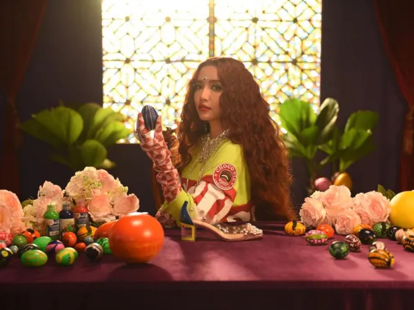 Đây là những thông điệp ẩn có thể bạn chưa nhận ra trong MV "Chị ngả em nâng" 