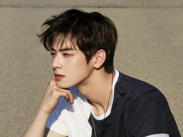 Đến bác sĩ thẩm mỹ còn khen Cha Eunwoo (Astro) có gương mặt đẹp hoàn hảo
