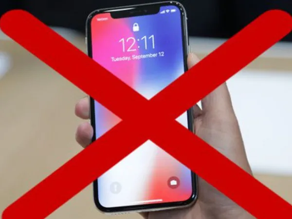 iPhone X thoát khỏi "cửa tử" nhờ việc đàn em iPhone Xs... ế ẩm!