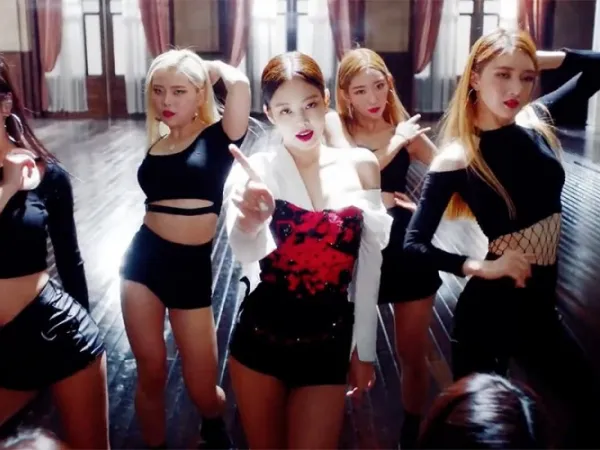 YG chơi lớn, thưởng đến 200 triệu đồng cho fan nhảy "SOLO" (Jennie) đẹp nhất