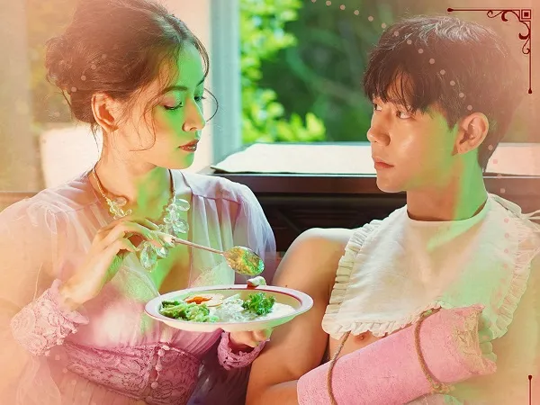 Chi Pu tạo dáng gợi cảm cùng "bạn trai tin đồn" người Hàn Quốc trong MV mới