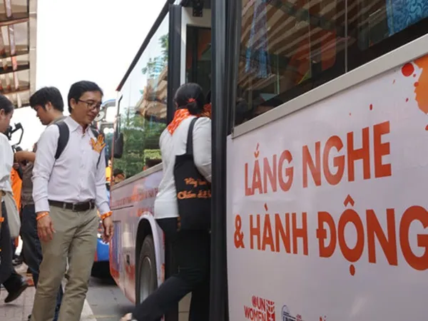 Hết đường quấy rối tình dục trên xe buýt
