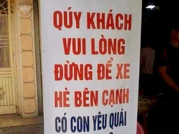 Chủ quán phở bị "ném đá" tả tơi vì tấm bảng hướng dẫn gửi xe tranh thủ "đá đểu" hàng xóm