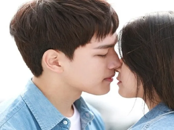 “Phải làm gì khi bạn gái bị hôi miệng nhưng nghiện hôn?”, lời kêu cứu của chàng trai gây "bão" mạng