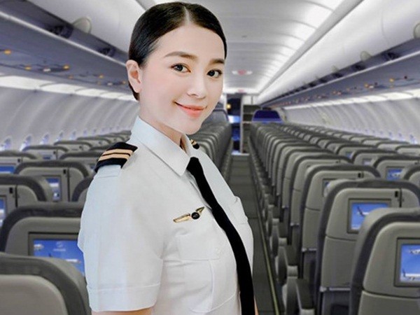 Nữ diễn viên Diệu Thúy làm phi công cho Hãng hàng không Tre Việt