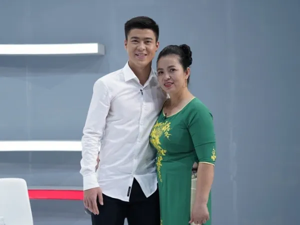 Mẹ Duy Mạnh đoán trúng 6 trận liên tiếp, đưa ra tỷ số khó tin ở chung kết
