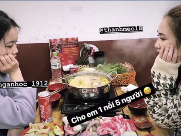 Vắng "nửa kia", 3 cô bạn gái cầu thủ này tự "lập team" đi ăn lẩu