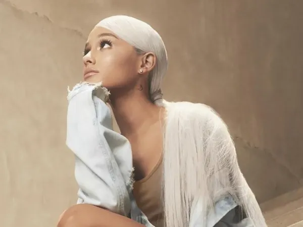 Lầy như fan của Ariana Grande, rủ nhau “nghỉ stream” ca khúc “7 Rings” vì lý do này