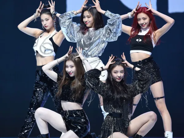 Cư dân mạng đổ xổ đi tìm cái tên fandom phù hợp với ITZY
