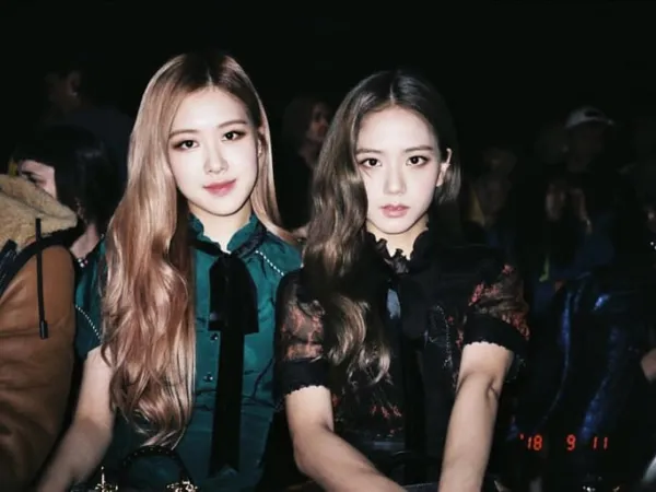 Thì ra đây là bí quyết giúp Jisoo và Rosé (Black Pink) có ảnh đẹp "sống ảo" trên Instagram